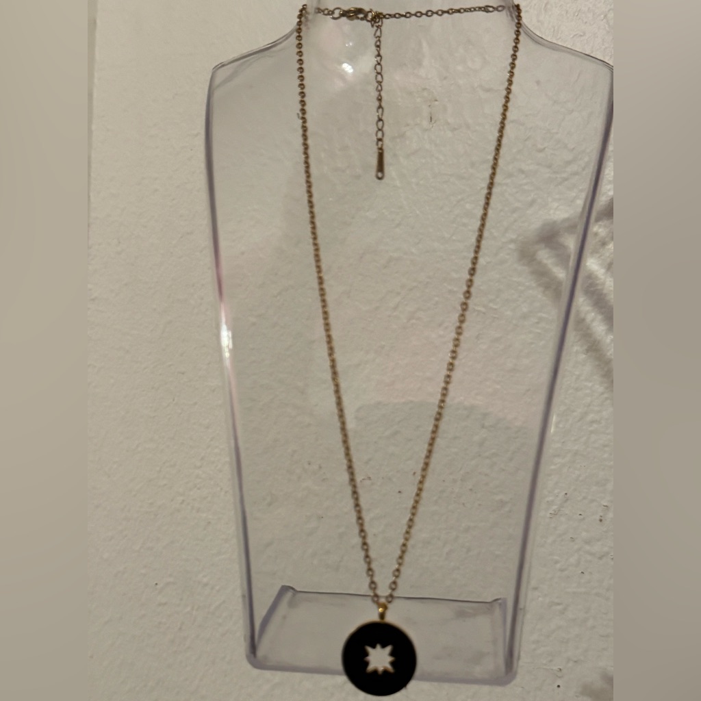 Ellie Vail Gold Star Pendant Necklace